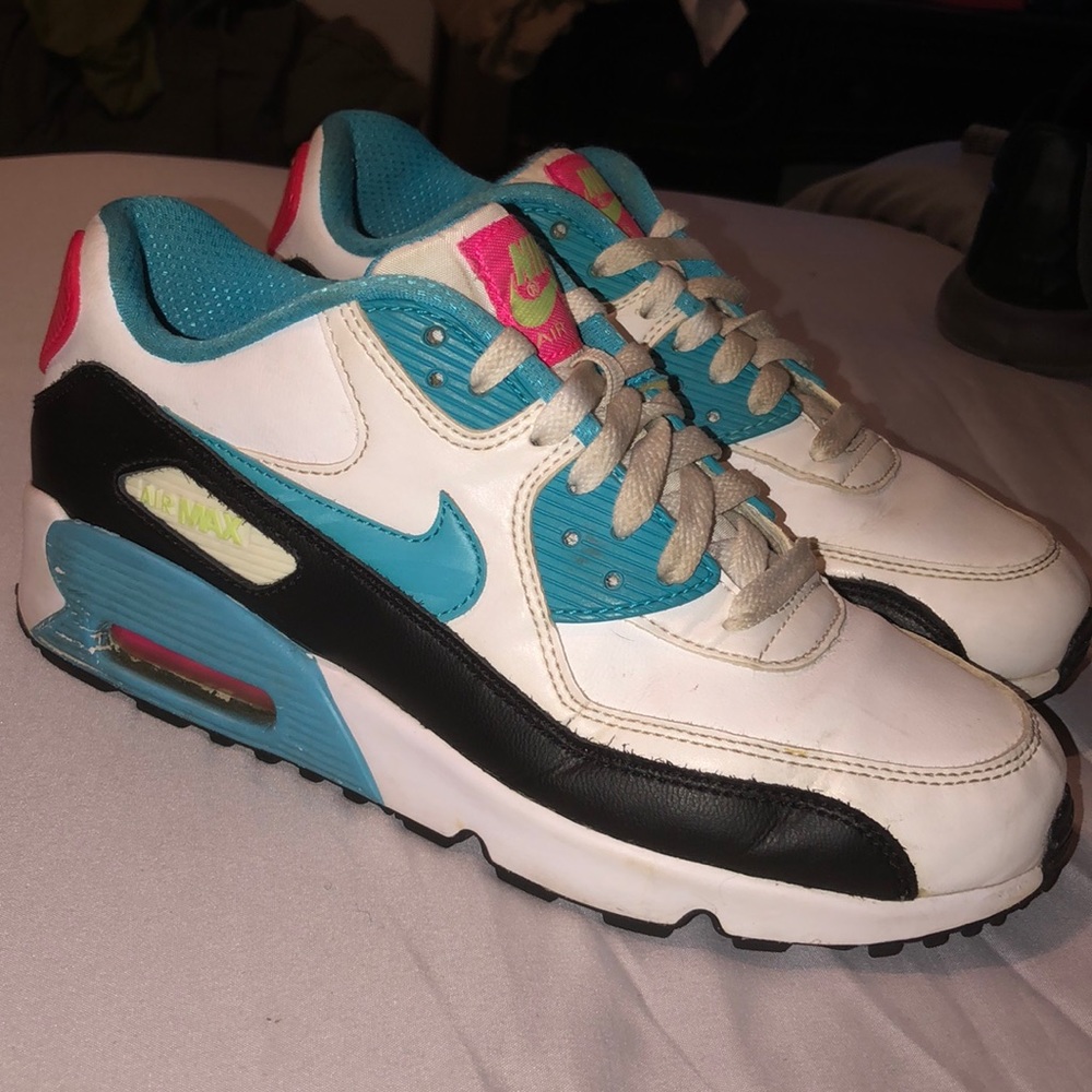 $4.99 Shipping- Nike Air Max